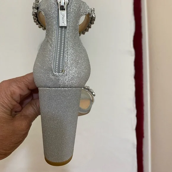 NWT Jewel Badgley Mischka Mayra Silver Ankle Strap Evening Shoes Size 6.5. - Picture 13 of 13